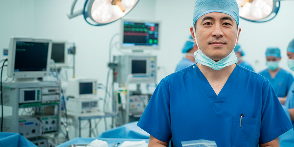 otorrino fausto nakandakari na cirurgia septoplastia